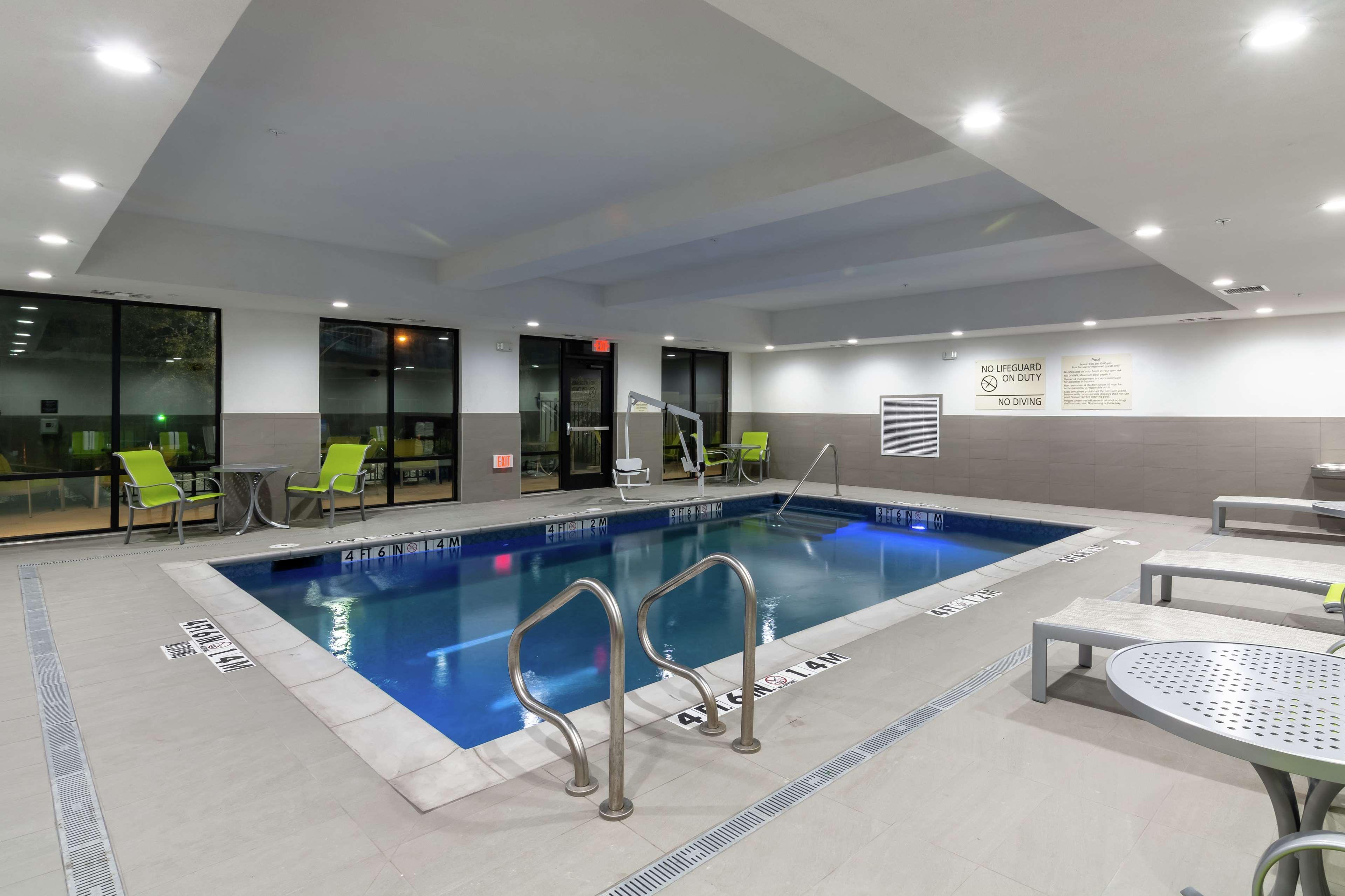 Hampton Inn & Suites Dallas East Екстер'єр фото