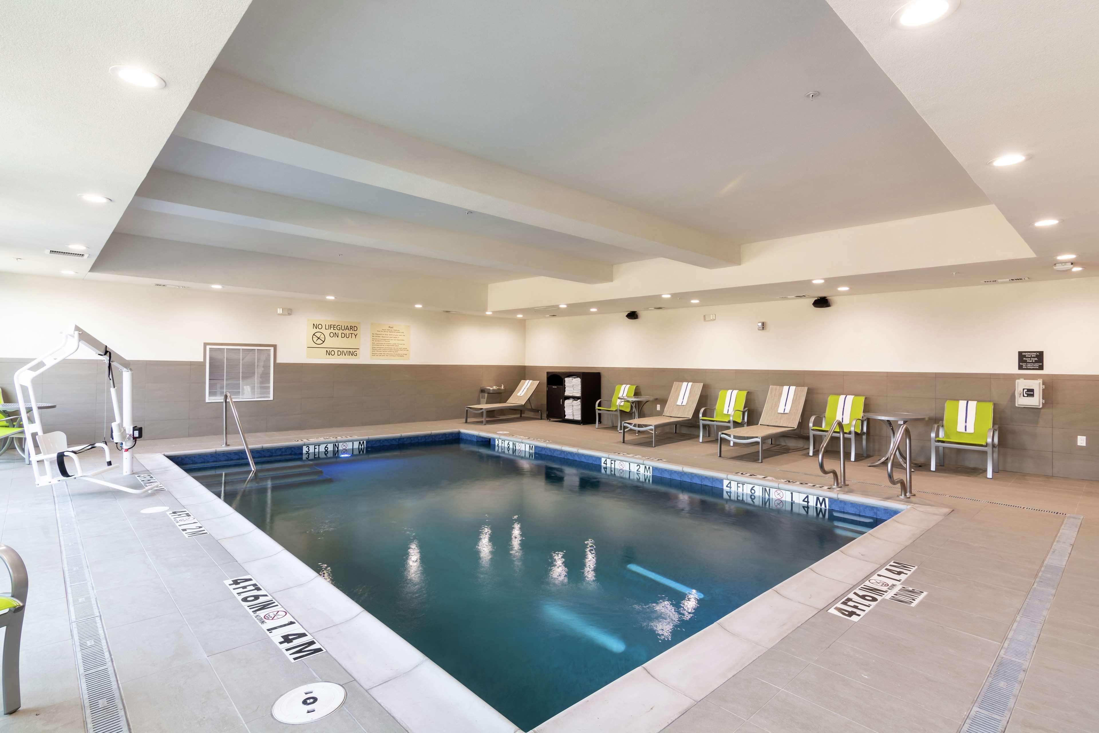 Hampton Inn & Suites Dallas East Екстер'єр фото