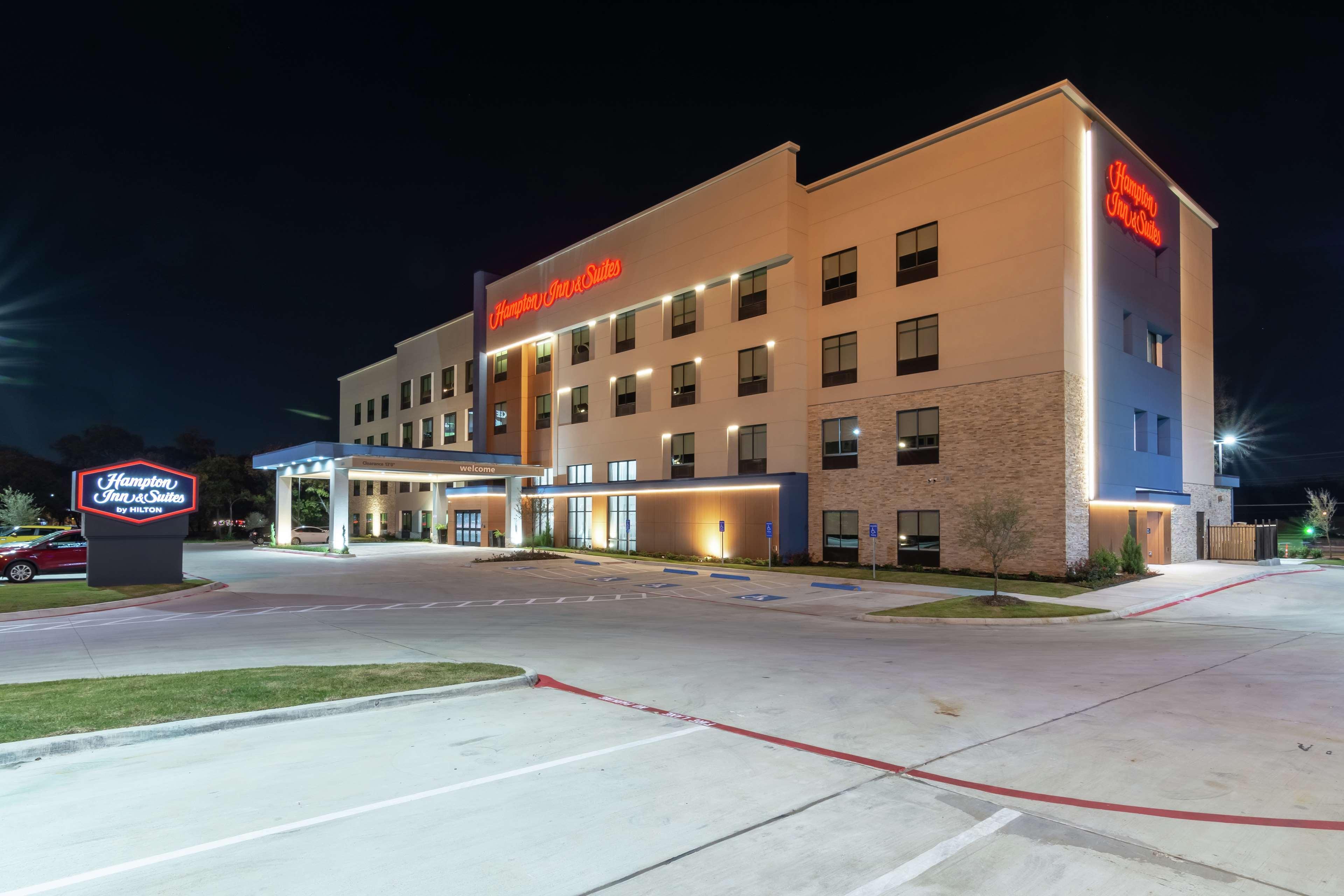 Hampton Inn & Suites Dallas East Екстер'єр фото