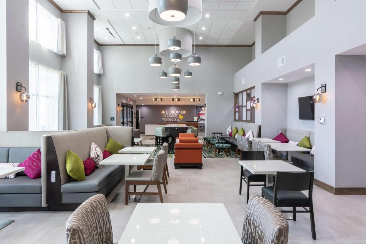 Hampton Inn & Suites Dallas East Екстер'єр фото