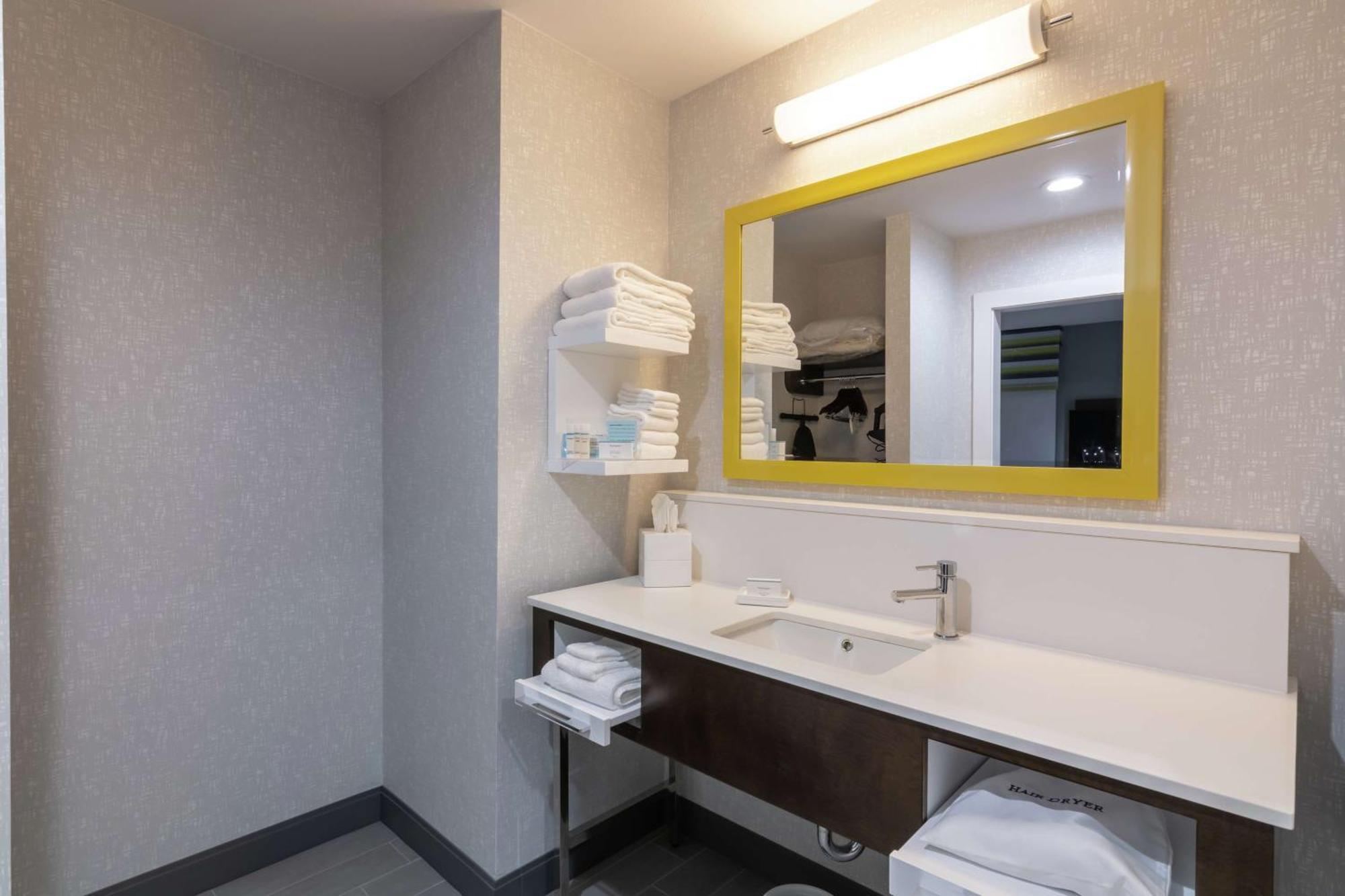 Hampton Inn & Suites Dallas East Екстер'єр фото